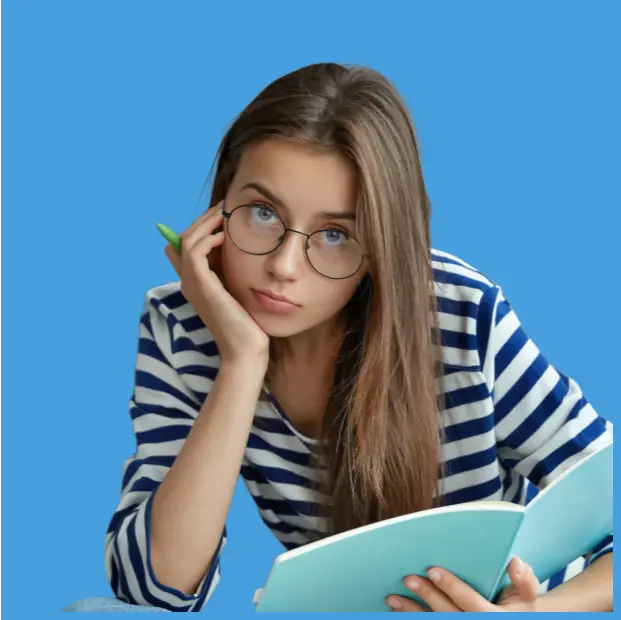 Дівчина з книгою